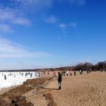 Парк Дубки весна пляж песок